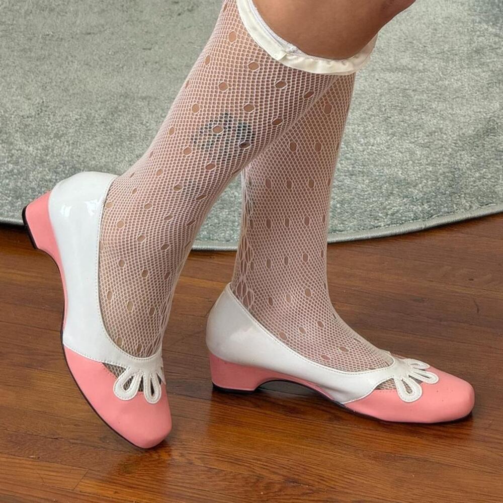 ✿ vintage pink and white mod heels ✿